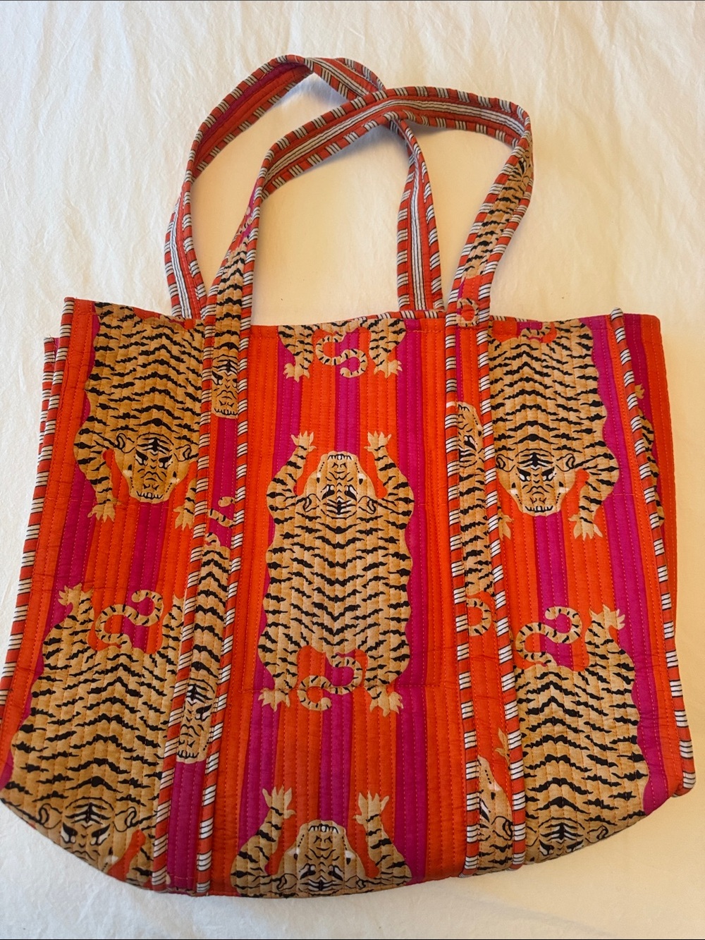Vibrant Tiger-Print Tote Bag in Orange and Pink